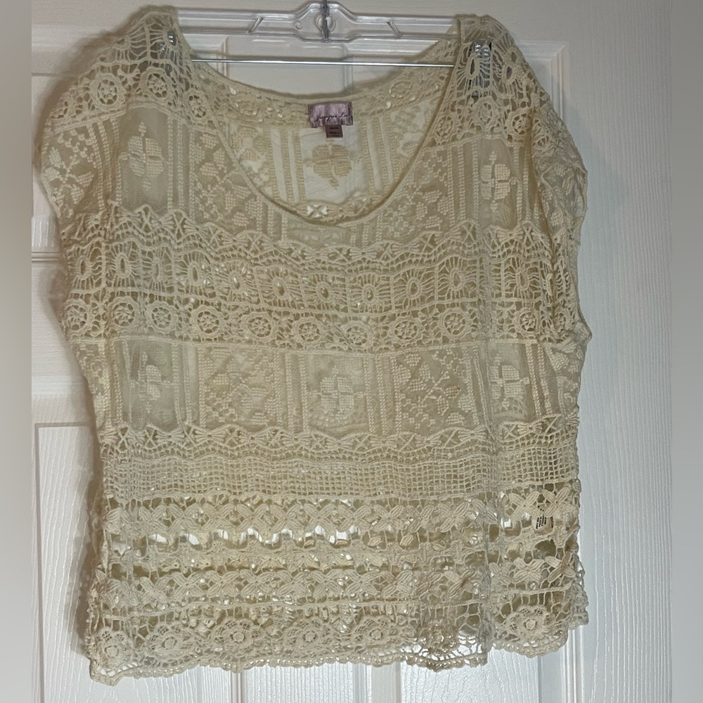 JUNIPER LN Crochet Lace Blouse in Cream One Size P2P approx 24 inches - Picture 2 of 7